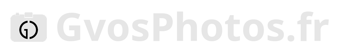GvosPhotos.fr logo with a camera icon inside a rounded square and the brand name in light lettering